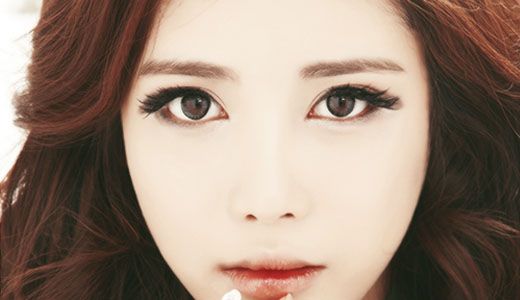Bấm mí ở bệnh viện mắt