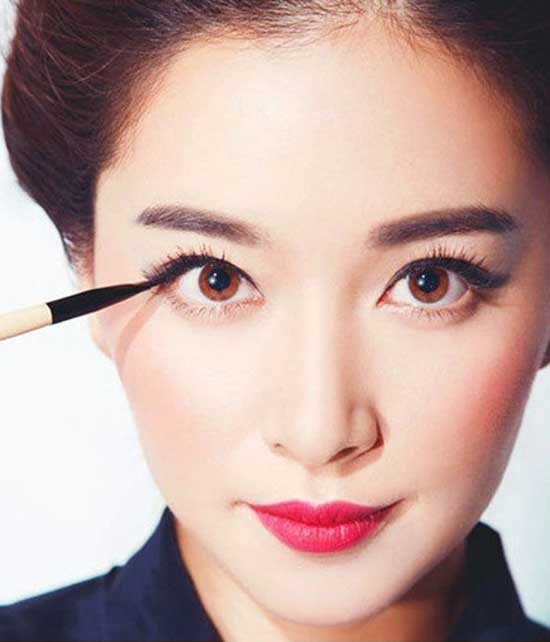 Bí quyết trang điểm cho nàng công sở một mí