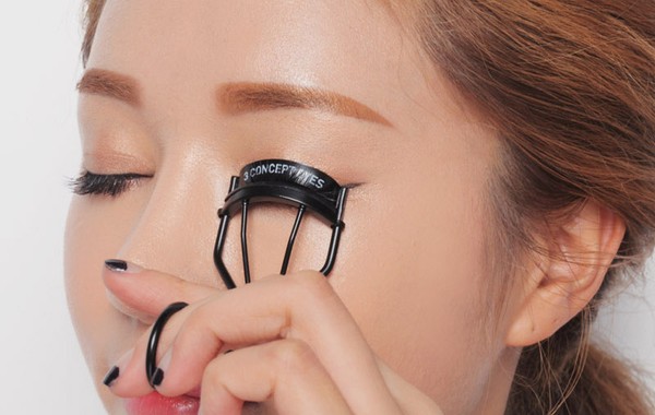 Bí quyết trang điểm giúp mắt to tròn hiệu quả