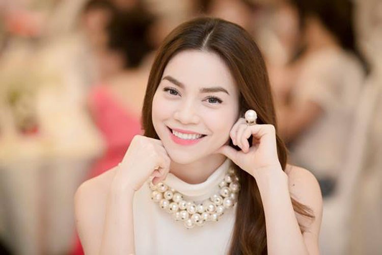 Gọt mặt Hồ Ngọc Hà