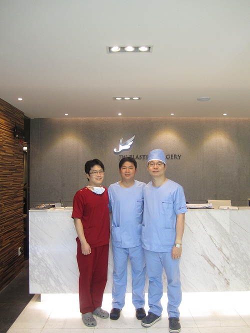 Bác sĩ nâng ngực đẹp Bác sĩ nâng ngực đẹp
