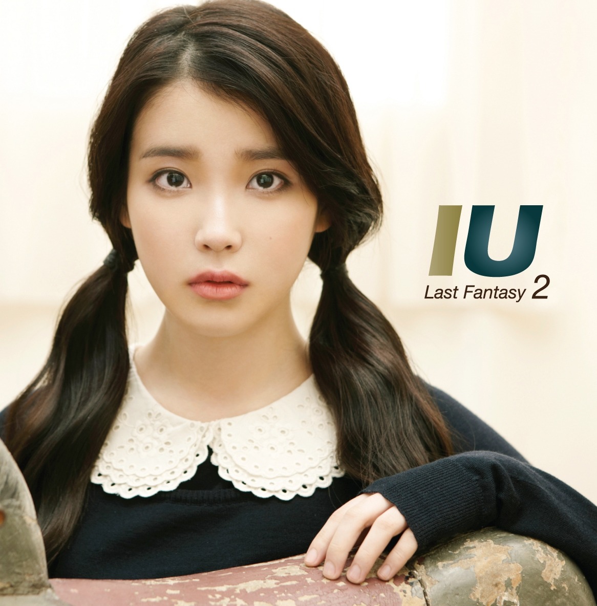 IU gọt mặt