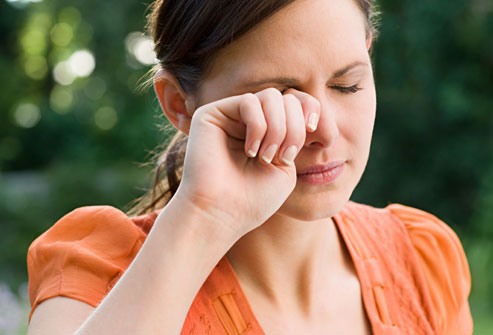 Sau khi bấm mí mắt Sau khi bấm mí mắt