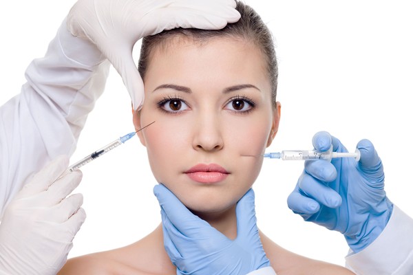 Nâng ngực bằng Filler