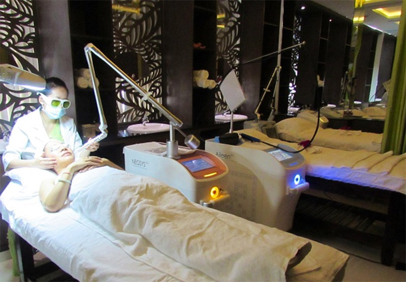 điều trị nám bằng Laser NEOSYS và AILEEN
