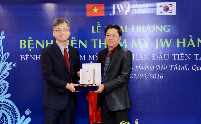 khai truong 1