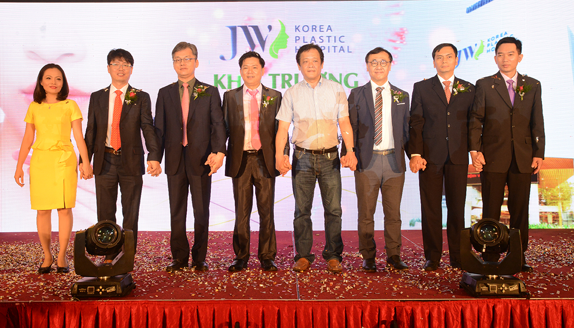 khai truong jw 2