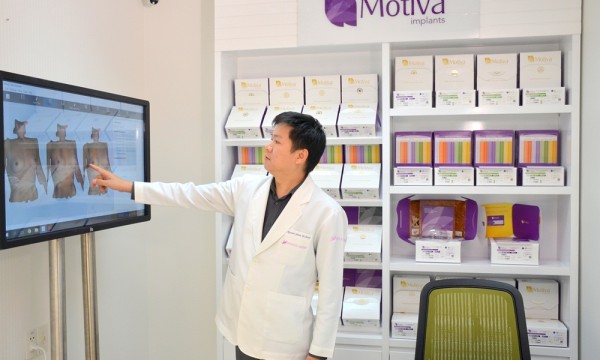 Nâng ngực nội soi túi Nano Chip 3D Motiva có đau không