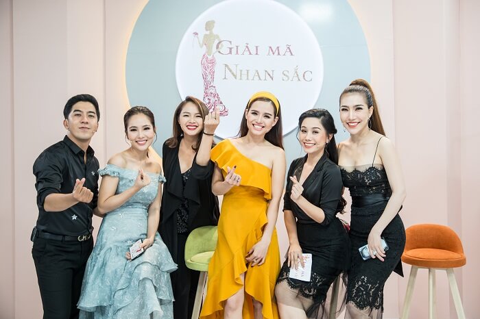Giải mã nhan sắc 7