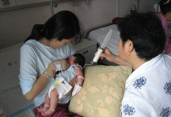 vỡ túi nâng ngực