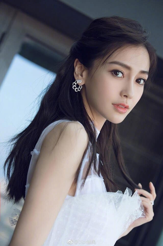 Sao phẫu thuật thẩm mỹ: Lộ ảnh Angelababy thời đen nhẻm