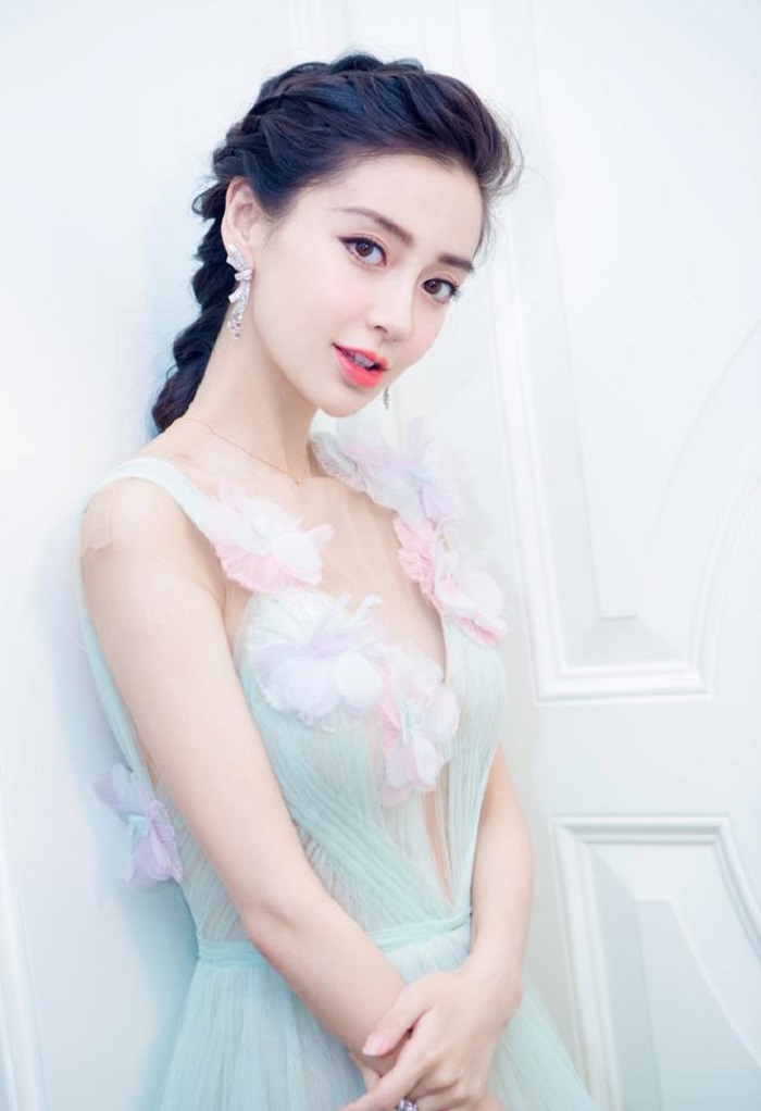 Angelababy dính nghi án phẫu thuật thẩm mỹ