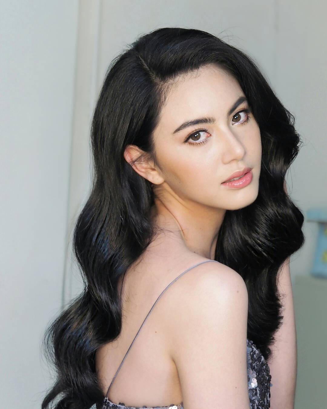 Vòng 1 đẹp nhật Thái Lan - Mai Davika