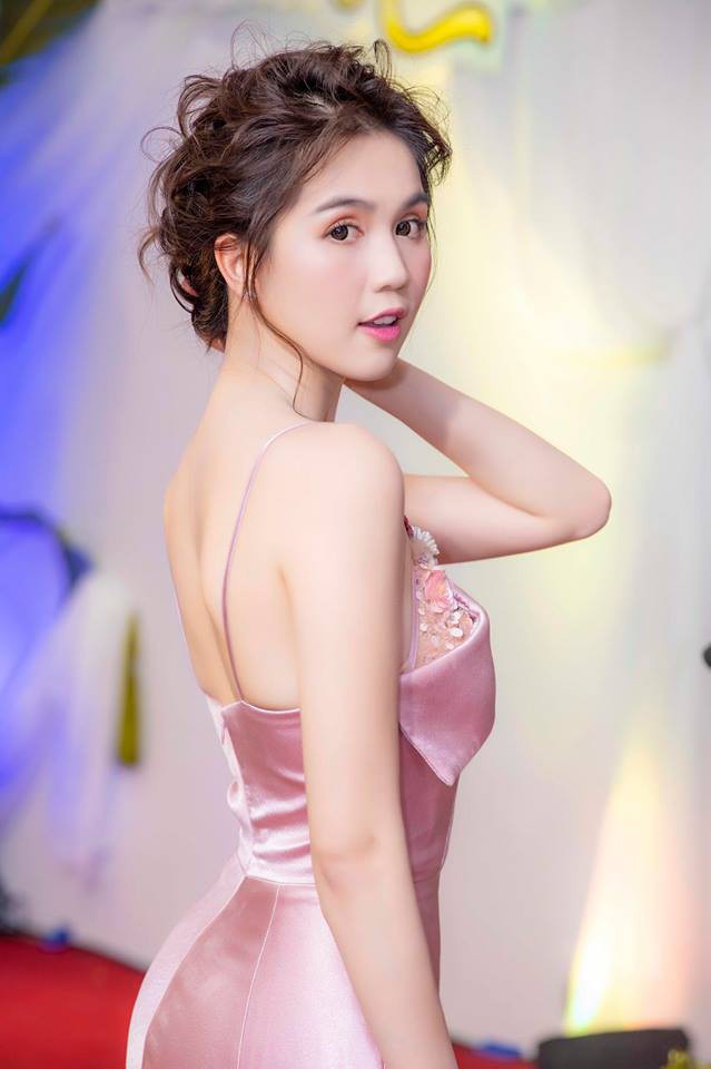 Top 10 mỹ nhân có vòng eo nhỏ nhất Việt Nam - Ngọc Trinh