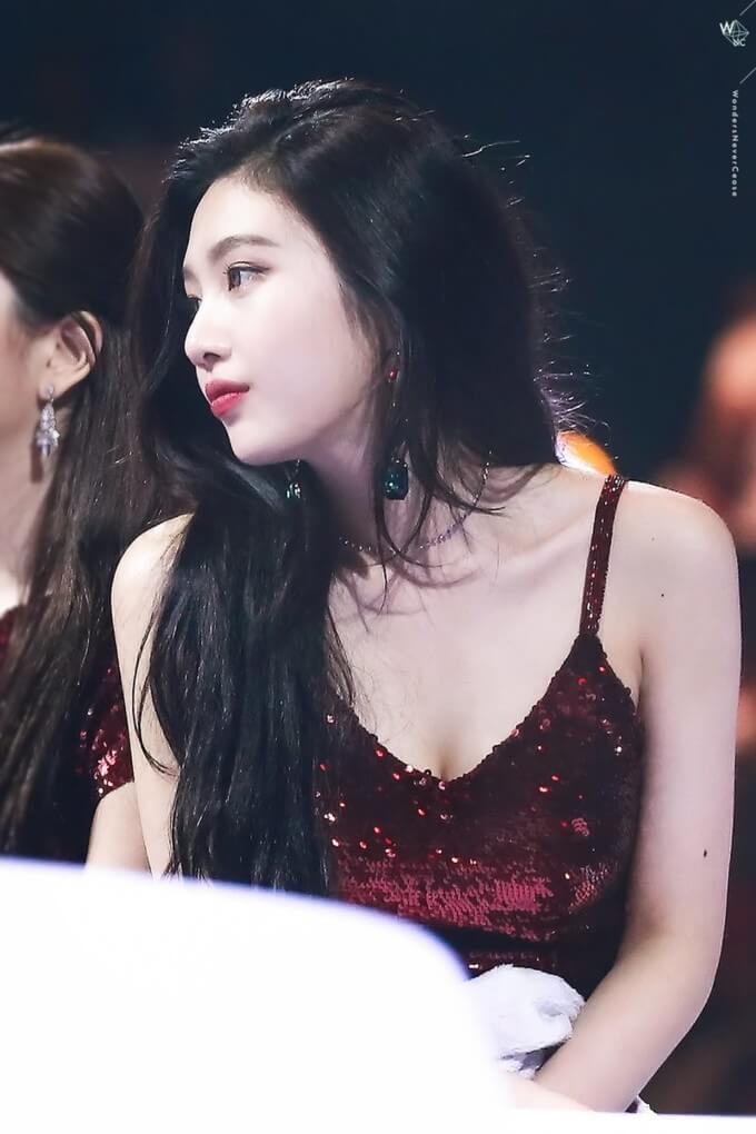 Top những mỹ nữ ngực khủng của Kpop