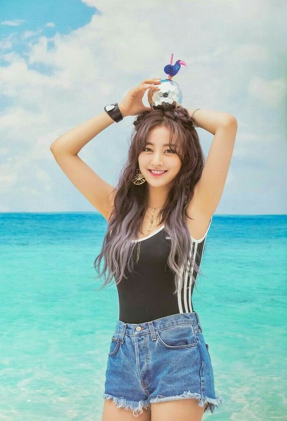 Thành viên bị 'ghẻ lạnh' của Twice gây sốt vì ngày càng xinh đẹp