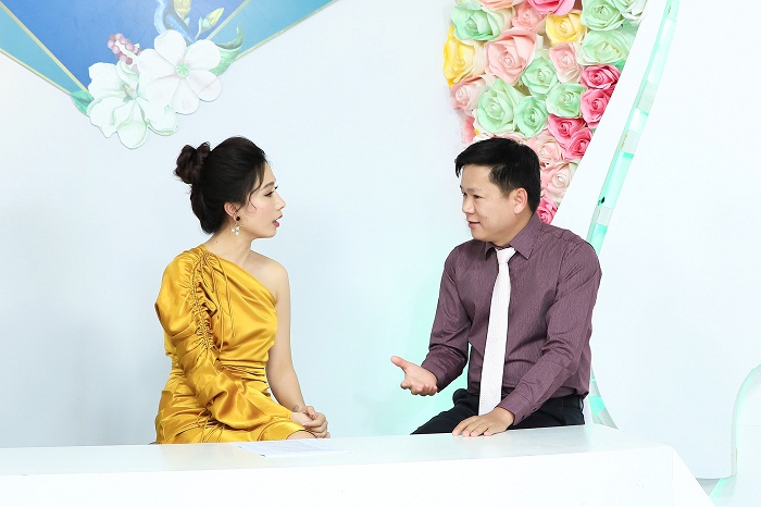 Lâm Khánh Chi "suýt xoa" trước body gợi cảm của Mỹ nhân chuyển giới Thoại Vy_4