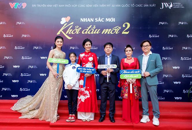 Ngọc Hân đau lòng trước những khuôn mặt dị dạng