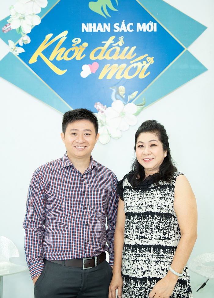 https://thammyhanquoc.vn/ca-si-dong-quan-vo-oa-truoc-nu-cuoi-tuoi-tre-cua-nguoi-phu-nu-u50-7