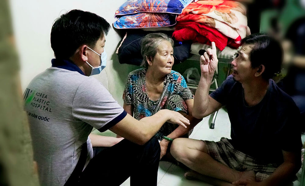Ts.Bs Nguyễn Phan Tú Dung: Ngoài kia còn quá nhiều mảnh đời cơ cực!
