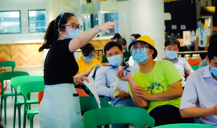 chiến dịch tiêm vaccine covid-19