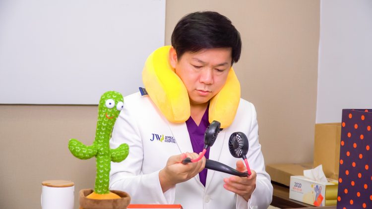 Bác sĩ Tú Dung livestream