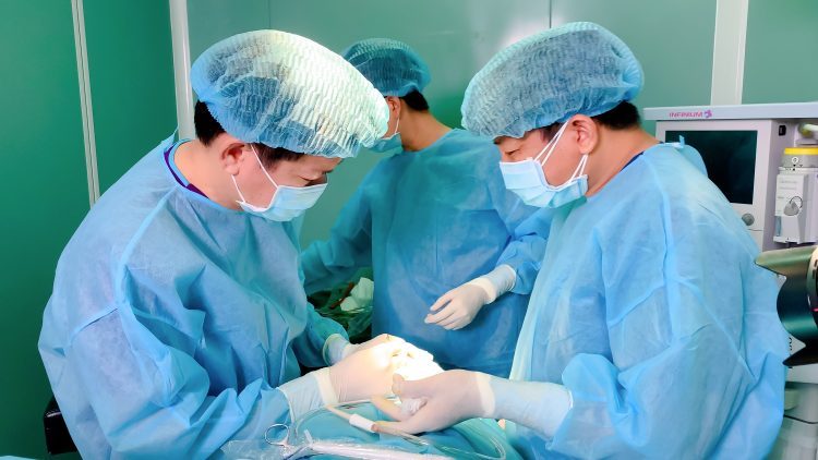 phẫu thuật thẩm mỹ