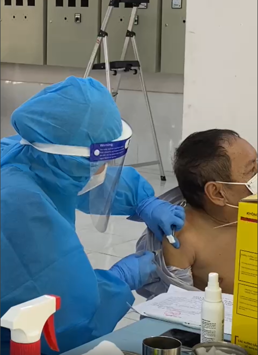 tiêm vaccine Covid-19 cho người khuyết tật