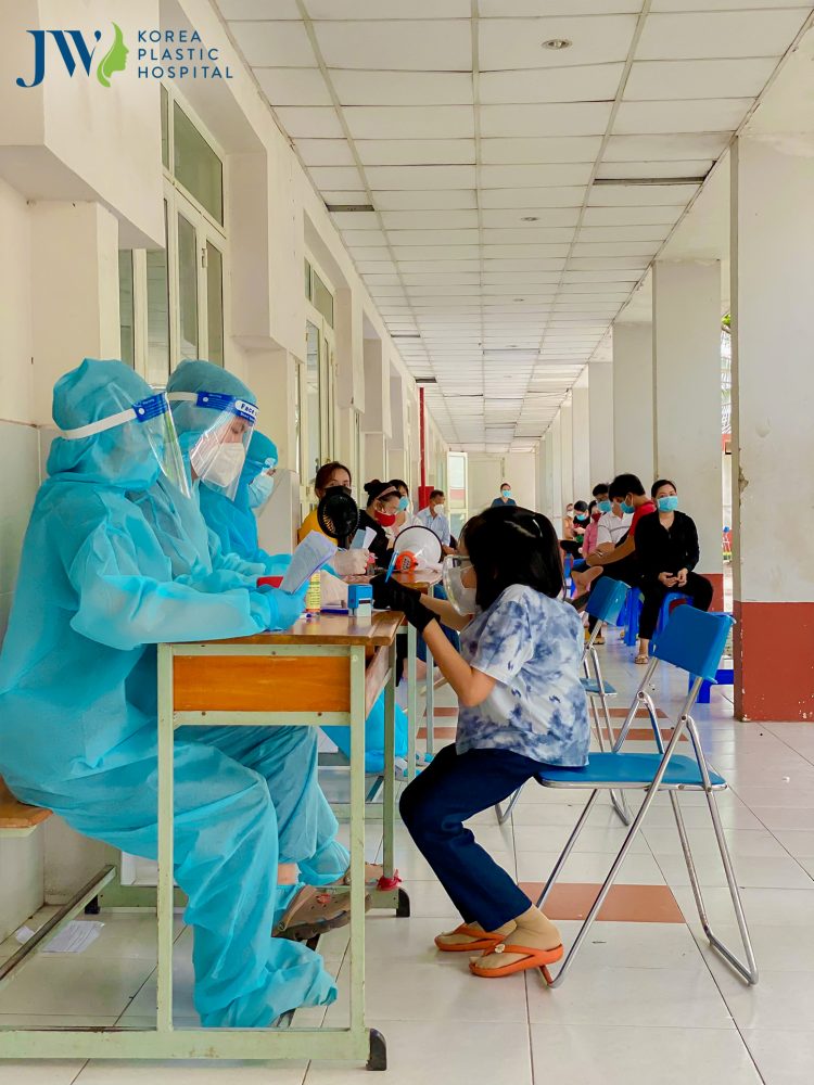 tiêm vaccine covid-19