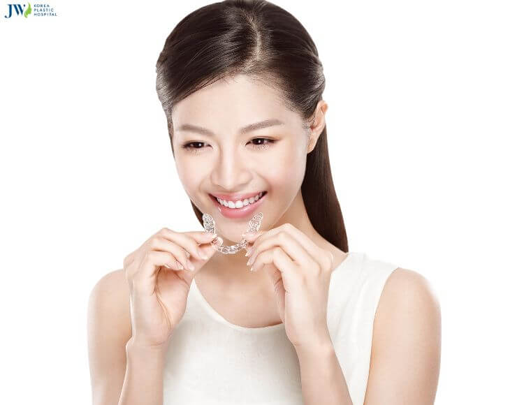 Răng hô hàm trên có niềng răng trong suốt AI được không? 2