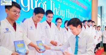sinh viên Y khoa
