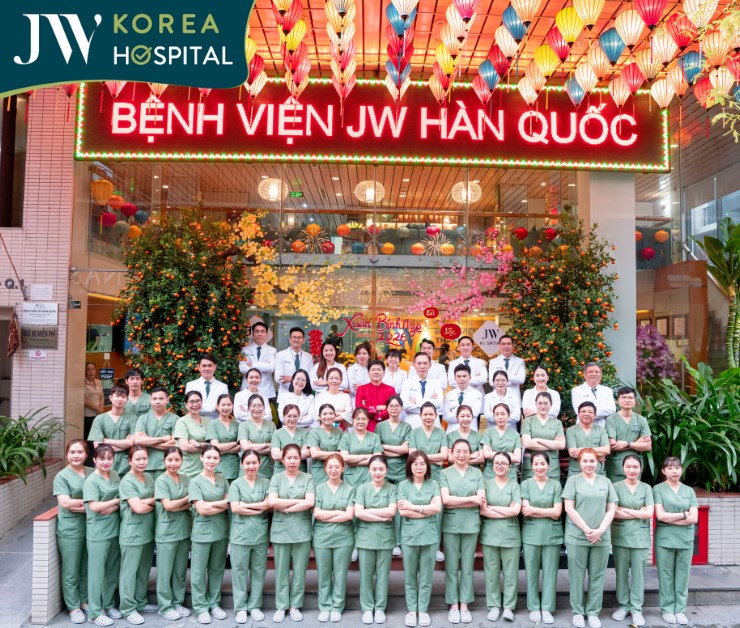 Đội ngũ bác sĩ, nhân viên tại Bệnh viện JW